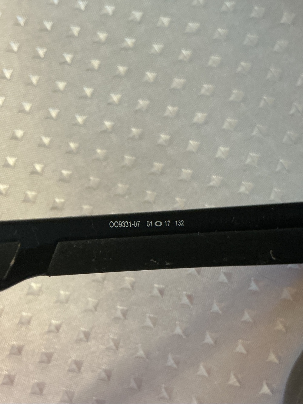 Oakley Men's Black Rectangle Wrap Sunglasses - Picture 4 of 4